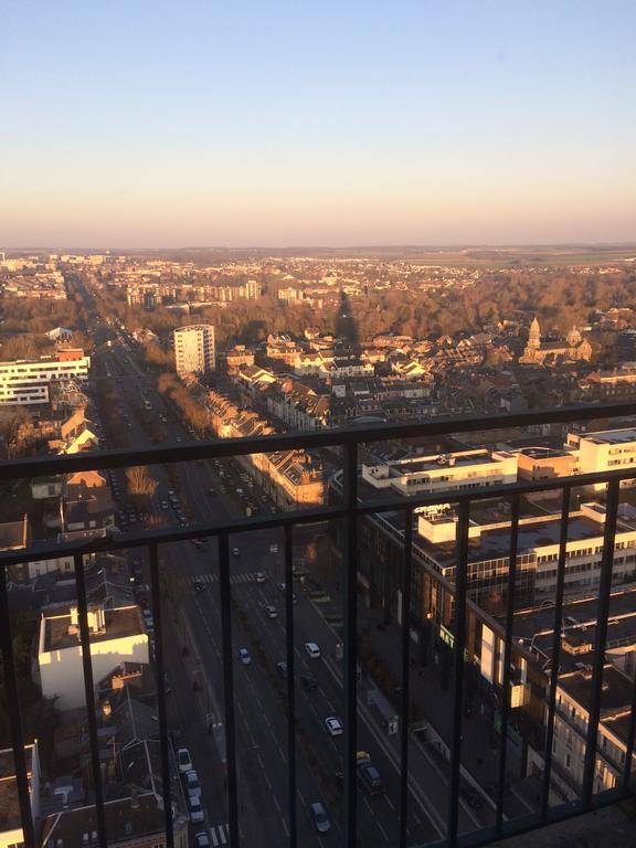 Le 360 Tour Perret 19Eme Panorama 4 Etoiles Apartamento Amiens Exterior foto